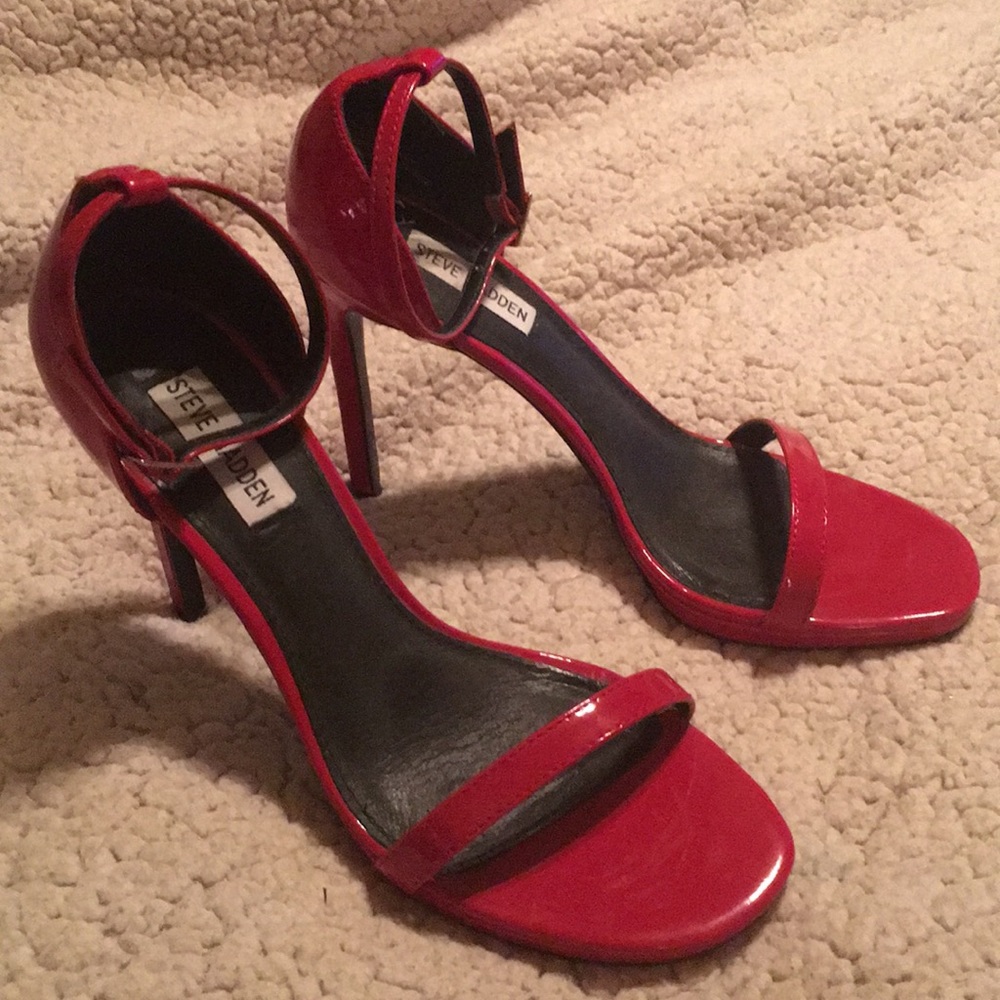 Steve Madden red Heels